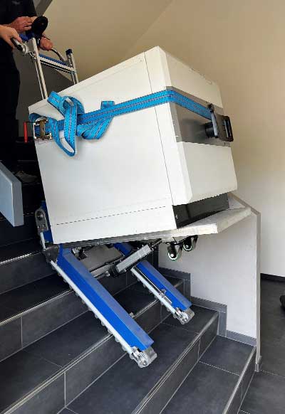Treppenraupe im EInsatz Treppenraupe im EInsatz