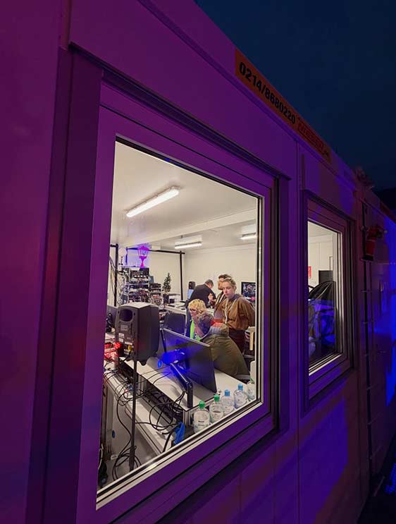 NIESEN-Container mit Studio innen NIESEN-Container mit Studio innen